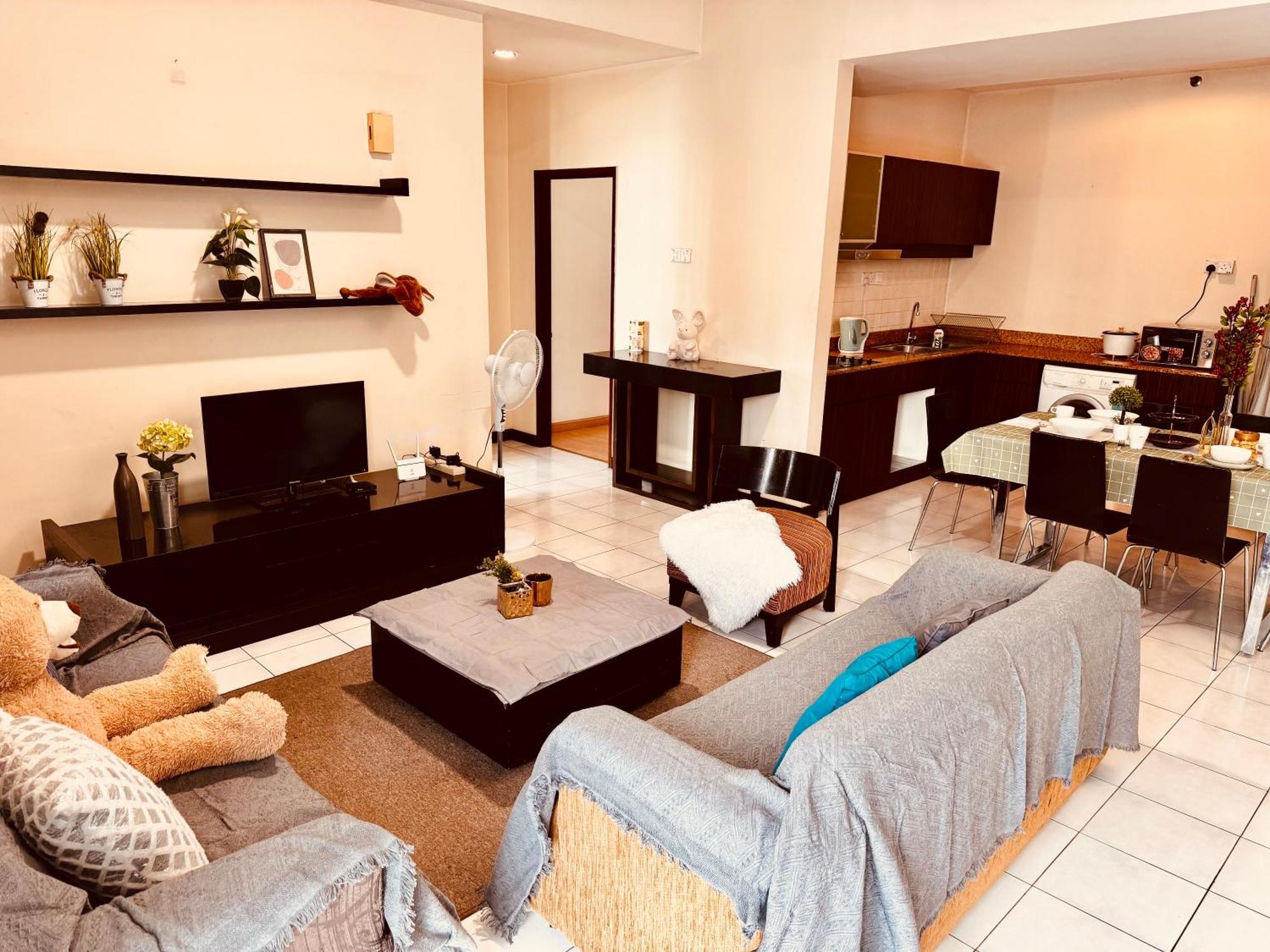 126 Bukit Ceylon 5 Minutes To Jalan Alor Pavilion Bukit Bintang 2r2b 8pax Pangsapuri *
