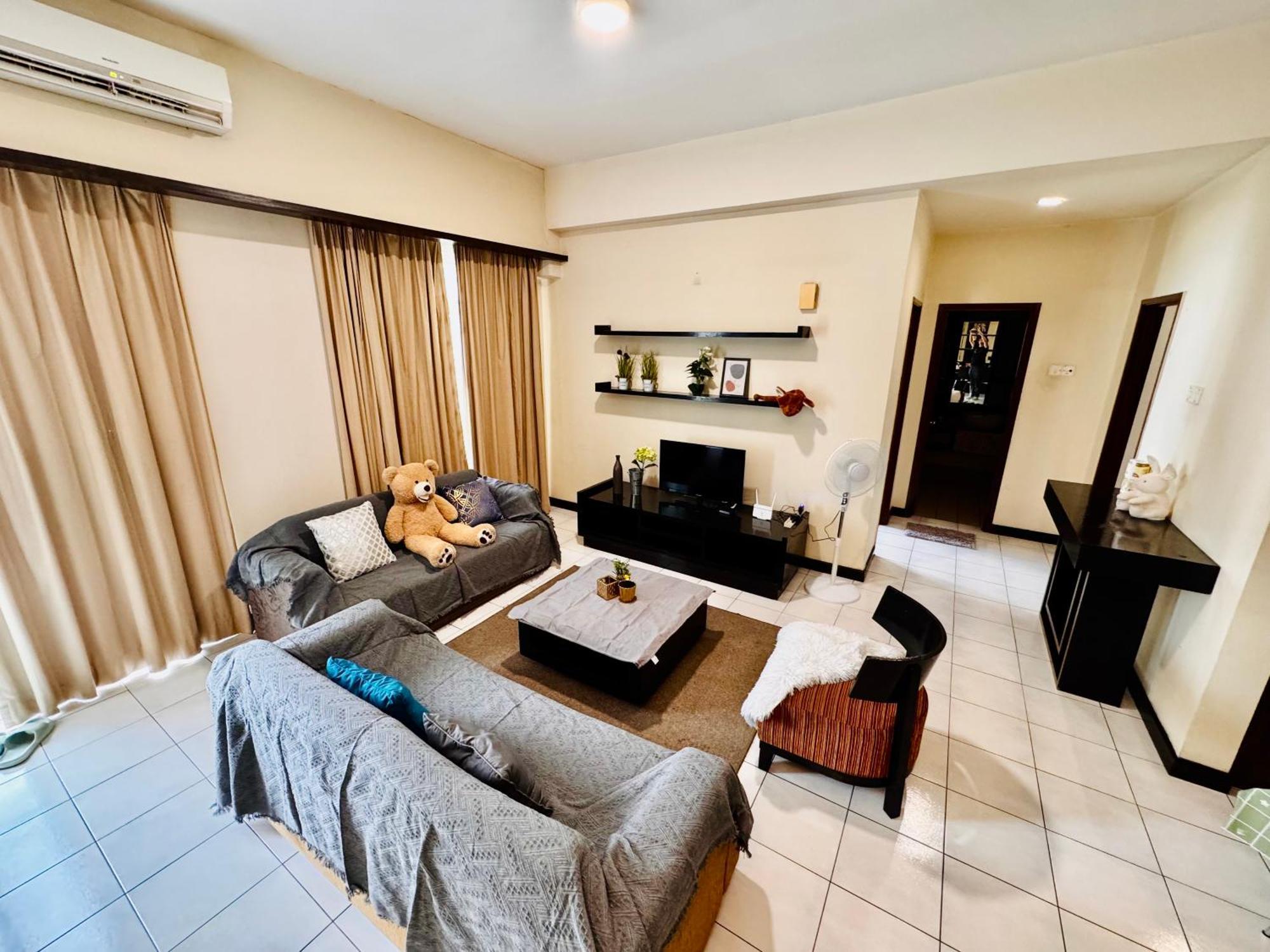 126 Bukit Ceylon 5 Minutes To Jalan Alor Pavilion Bukit Bintang 2r2b 8pax Pangsapuri *