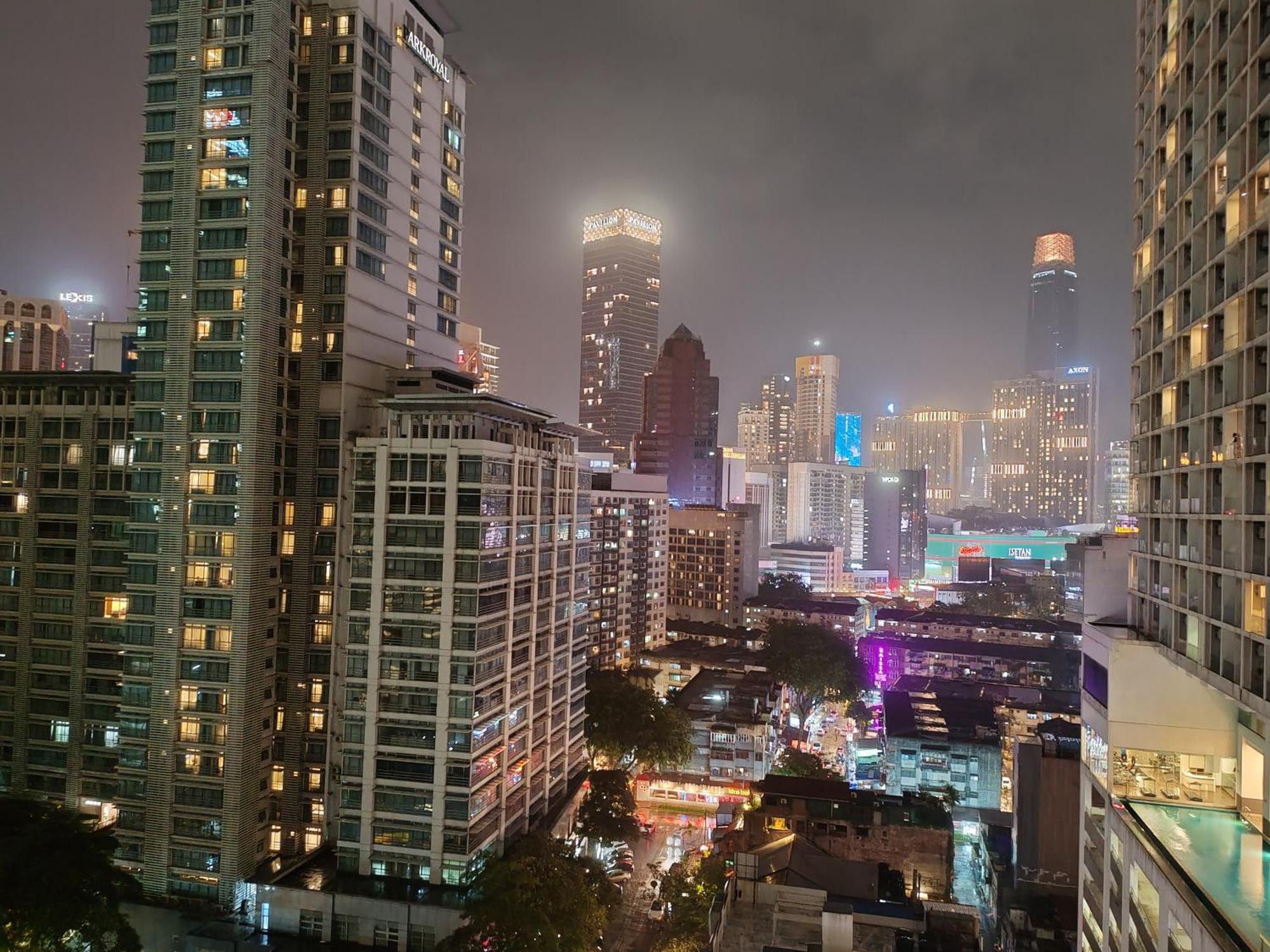 126 Bukit Ceylon 5 Minutes To Jalan Alor Pavilion Bukit Bintang 2r2b 8pax Kuala Lumpur